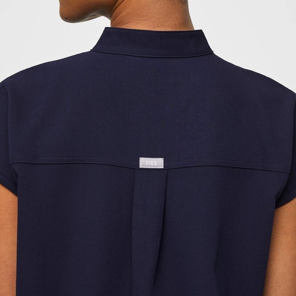 FIGS Women's Navy Top - Picture 7 of 7